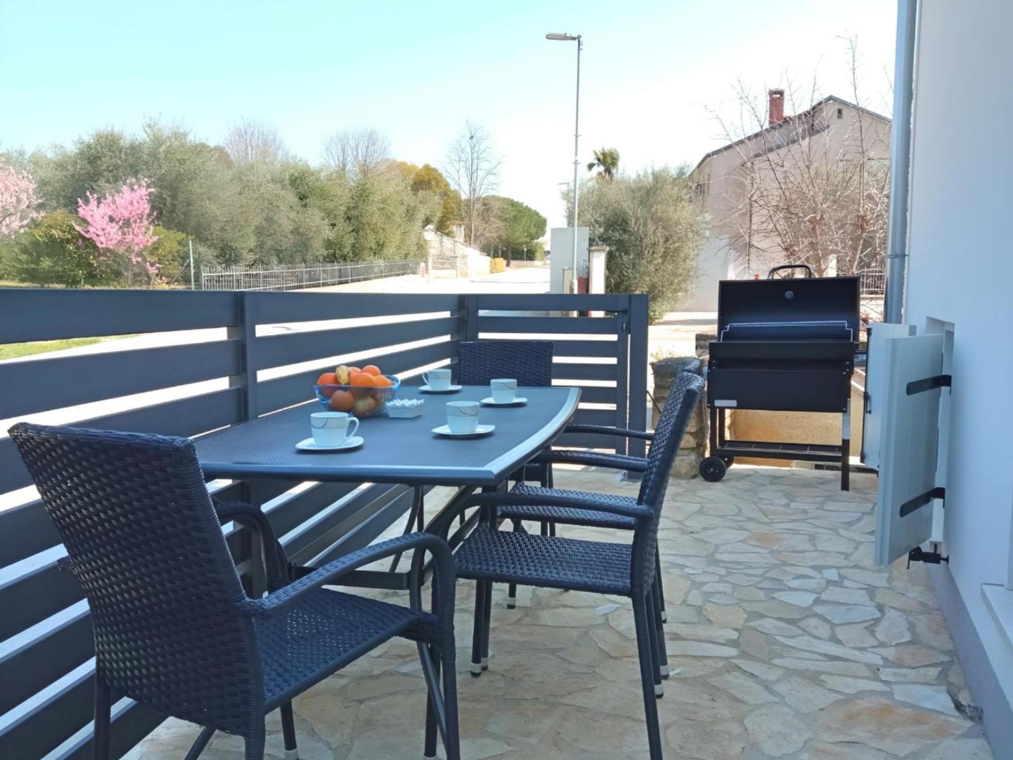 Apartment Valentino Tar-Vabriga Exteriör bild