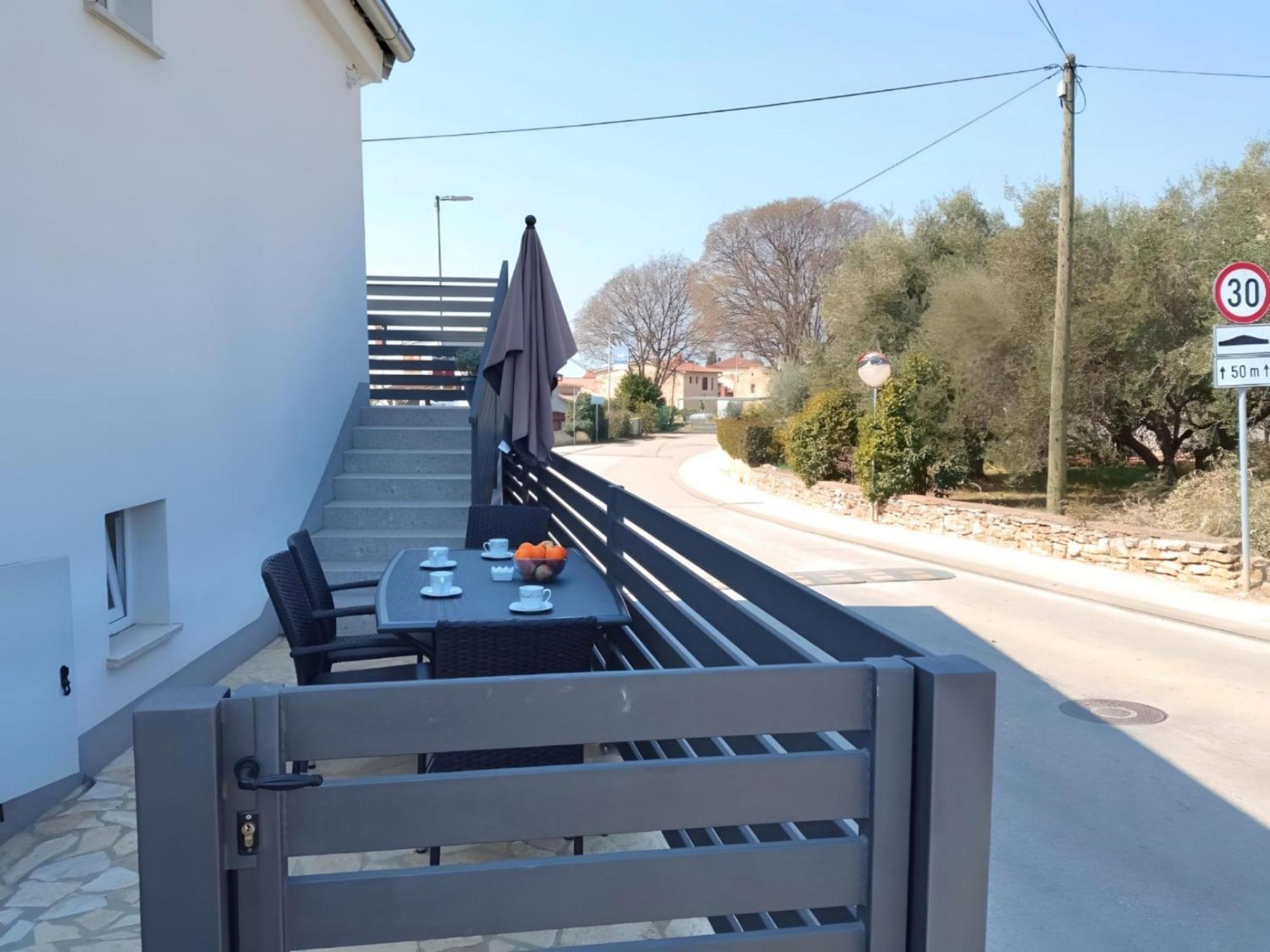 Apartment Valentino Tar-Vabriga Exteriör bild
