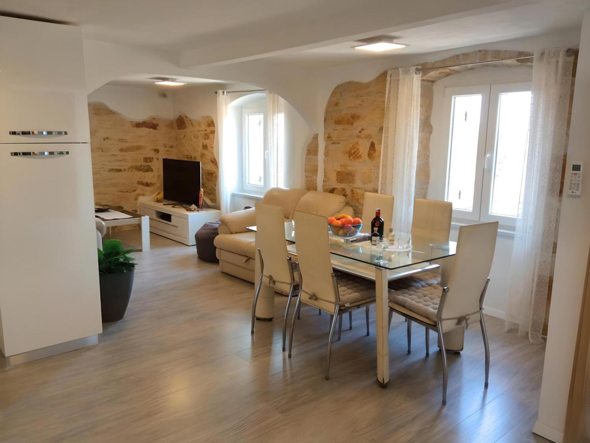 Apartment Valentino Tar-Vabriga Exteriör bild