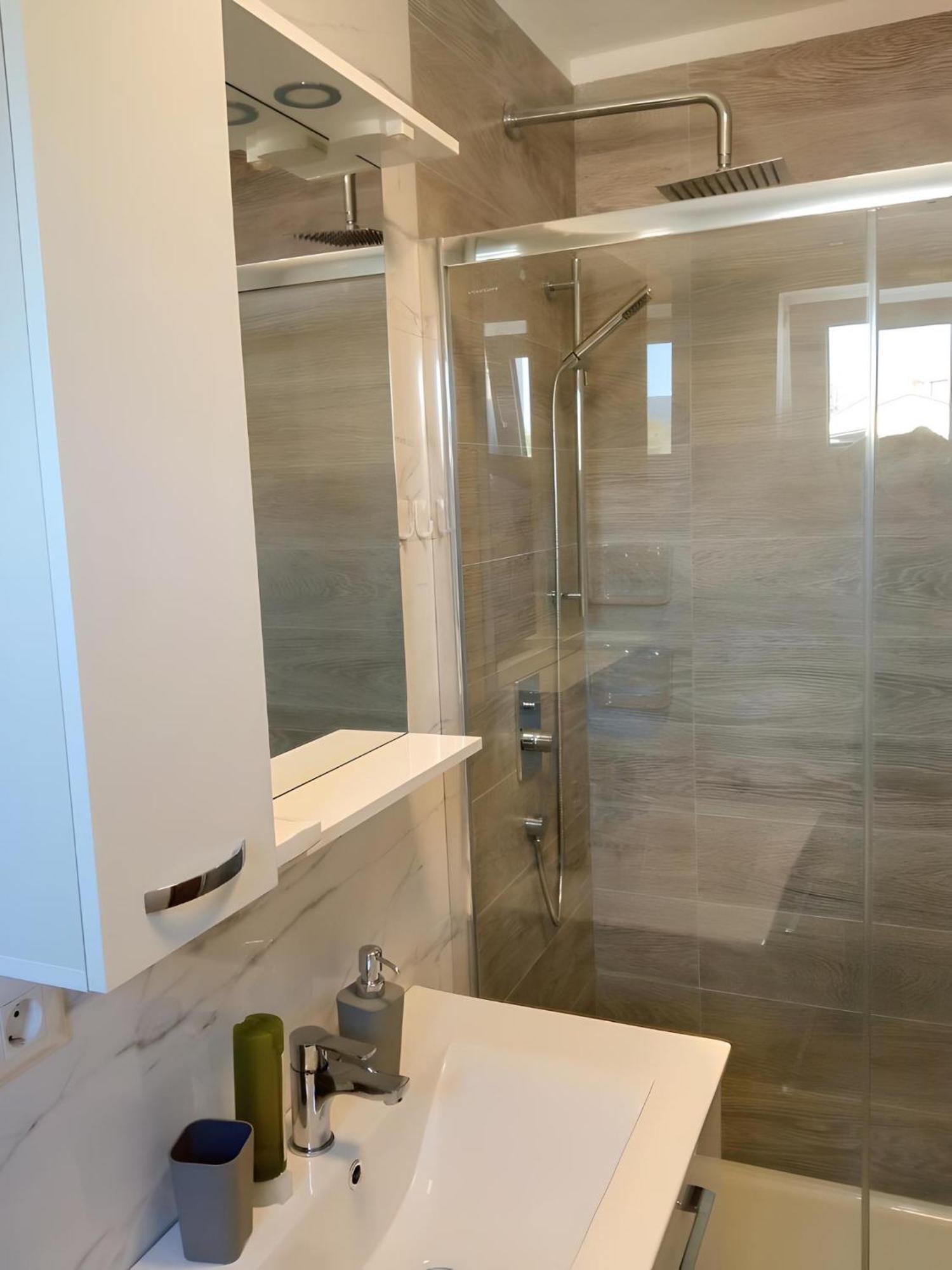 Apartment Valentino Tar-Vabriga Exteriör bild